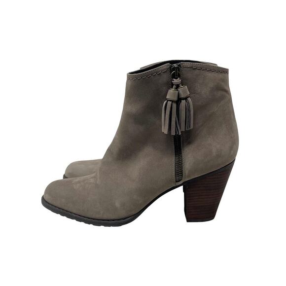 STUART WEITZMAN Suede Fringe Tassel Ankle Boots - Taupe Gray Brown - Size 10 - Picture 2 of 10